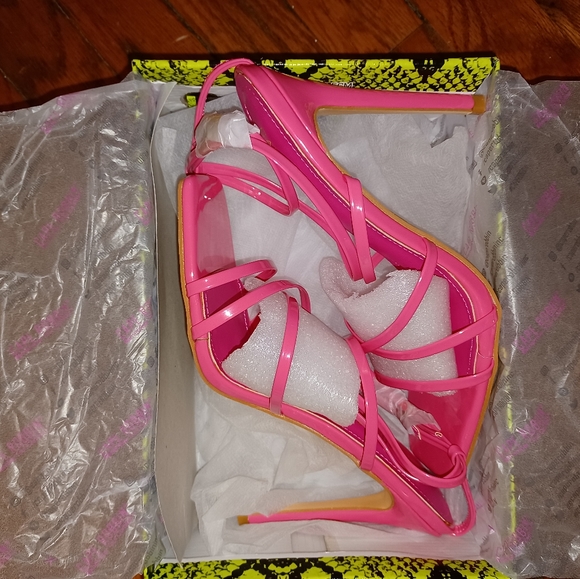 Cape Robbin Minnie Faux Patent Leather Strappy Stiletto Heels | 8 | Hot Pink 💖 - Picture 4 of 12